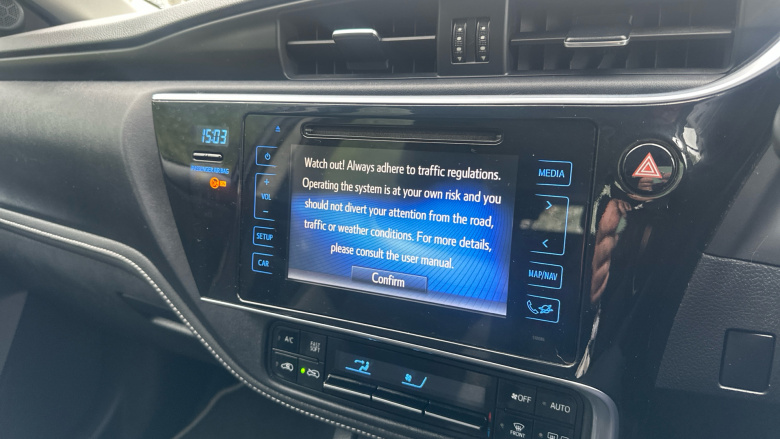 Toyota Auris 1.8 Hybrid Icon Tech TSS 5dr CVT Hybrid Estate